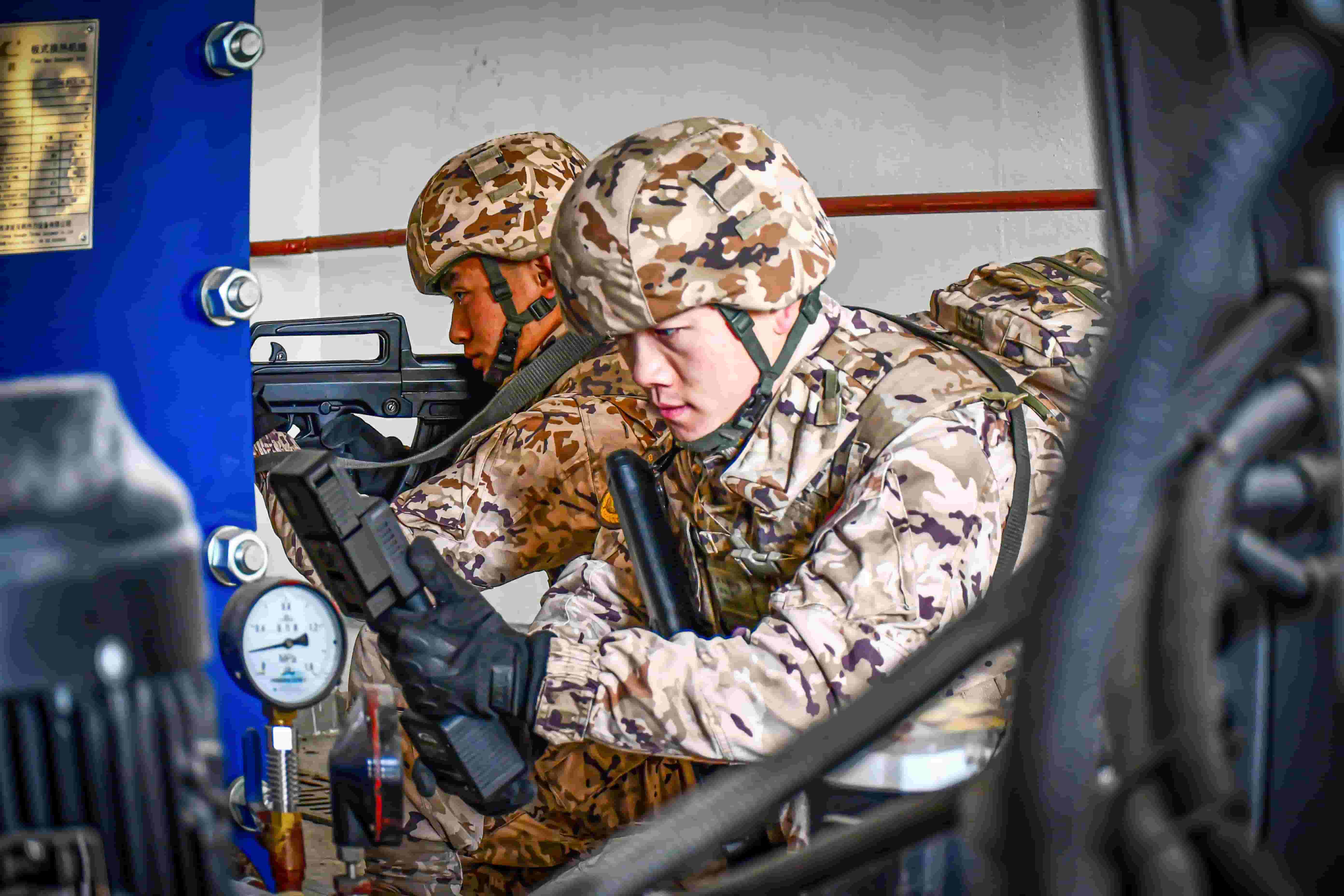 9武警天津总队执勤一支队官兵迅速切换状态，以昂扬姿态全面投入新年度工作训练。王良 摄.jpg