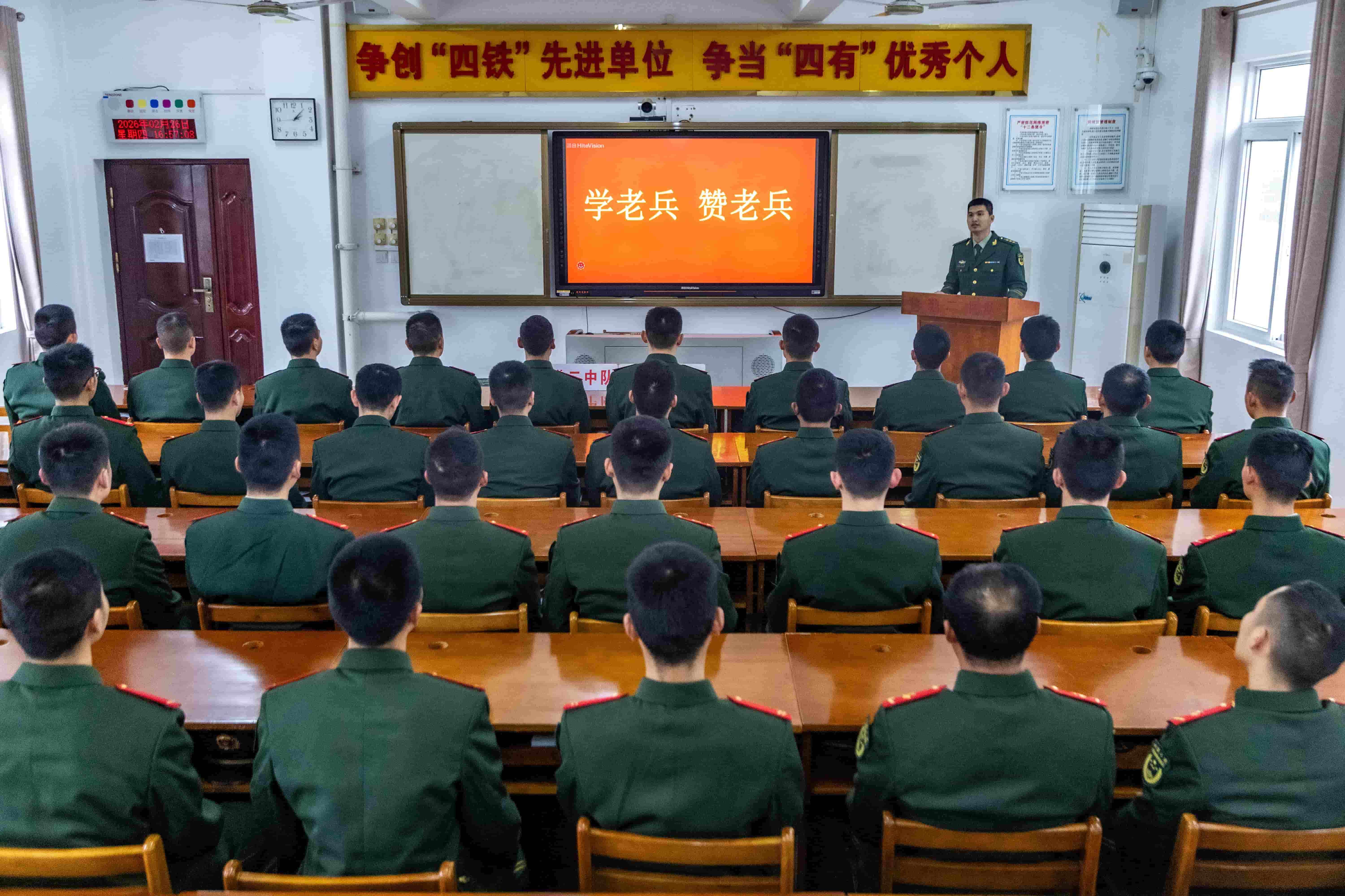 1、“学老兵、赞老兵”活动现场。屠凌烽 摄.jpg